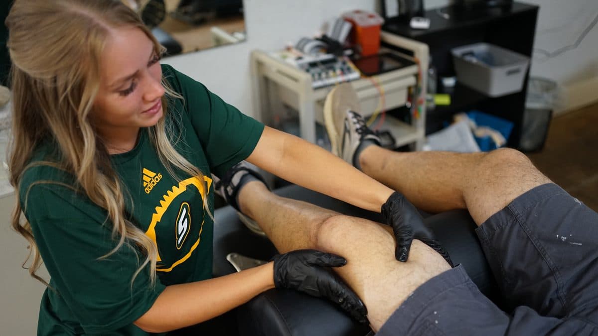 Muscle Strains & Contusions treatment at NeoLife Physical Therapy